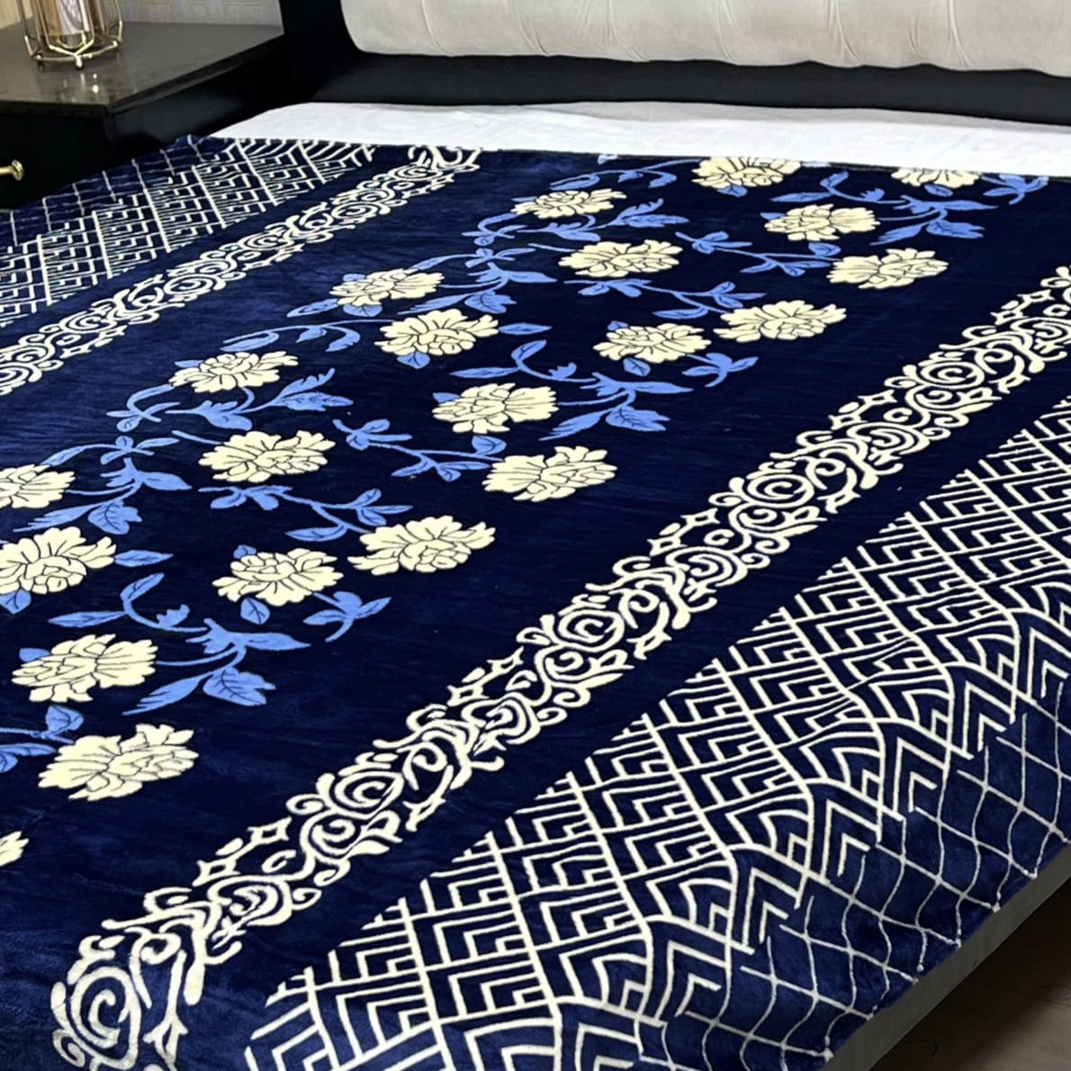 Double Bed AC Blanket Soft Fleece Comfort | Design 7