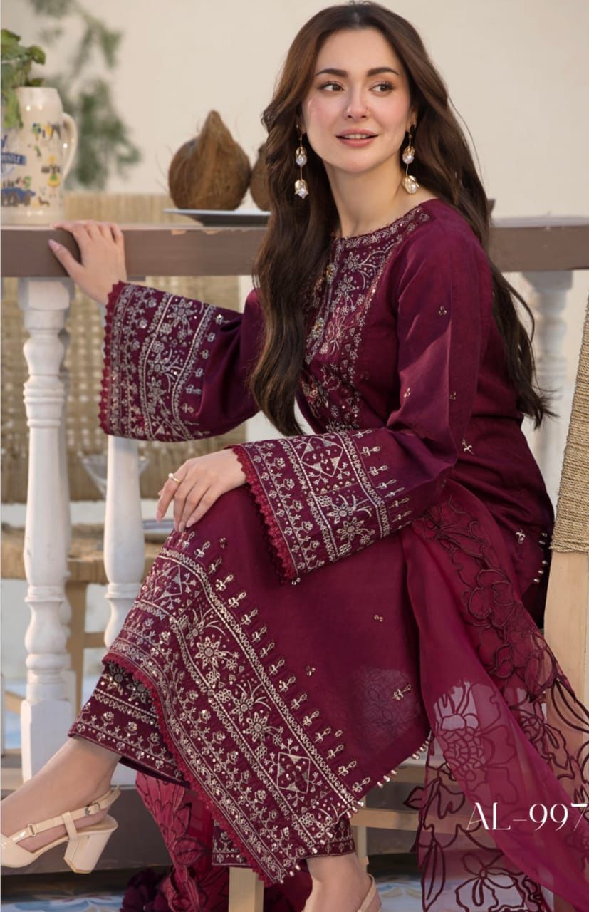 3PC Chikankari Lawn Embroidered Suit – Hania Amer Collection