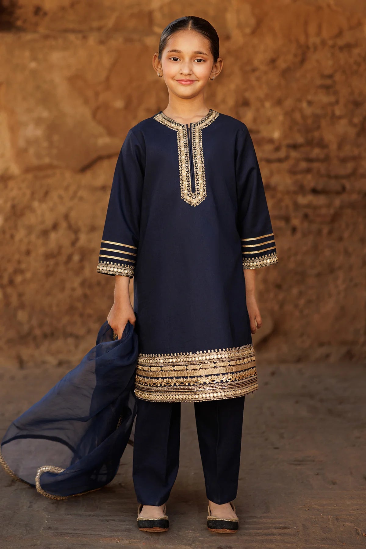 Kids 3PC Embroidered Linen Dress With Net Dupatta - Unstitched