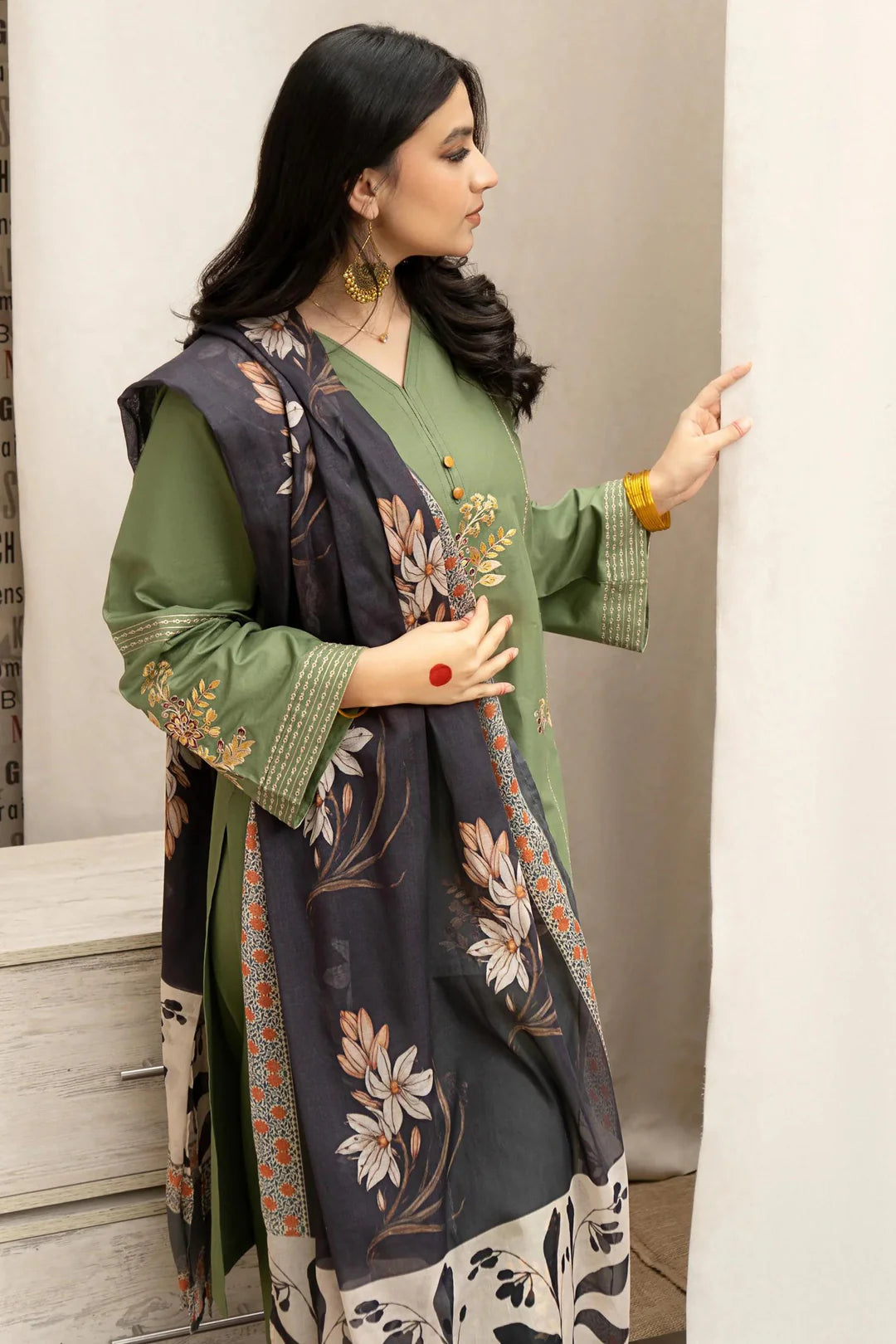 URGE - 3PC Embroidered Lawn Suit