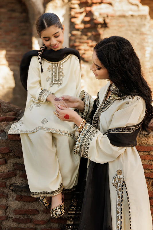 Kids 3PC Embroidered Linen Dress With Net Dupatta - Unstitched