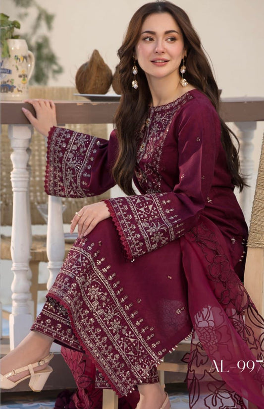 3PC Chikankari Lawn Embroidered Suit – Hania Amer Collection