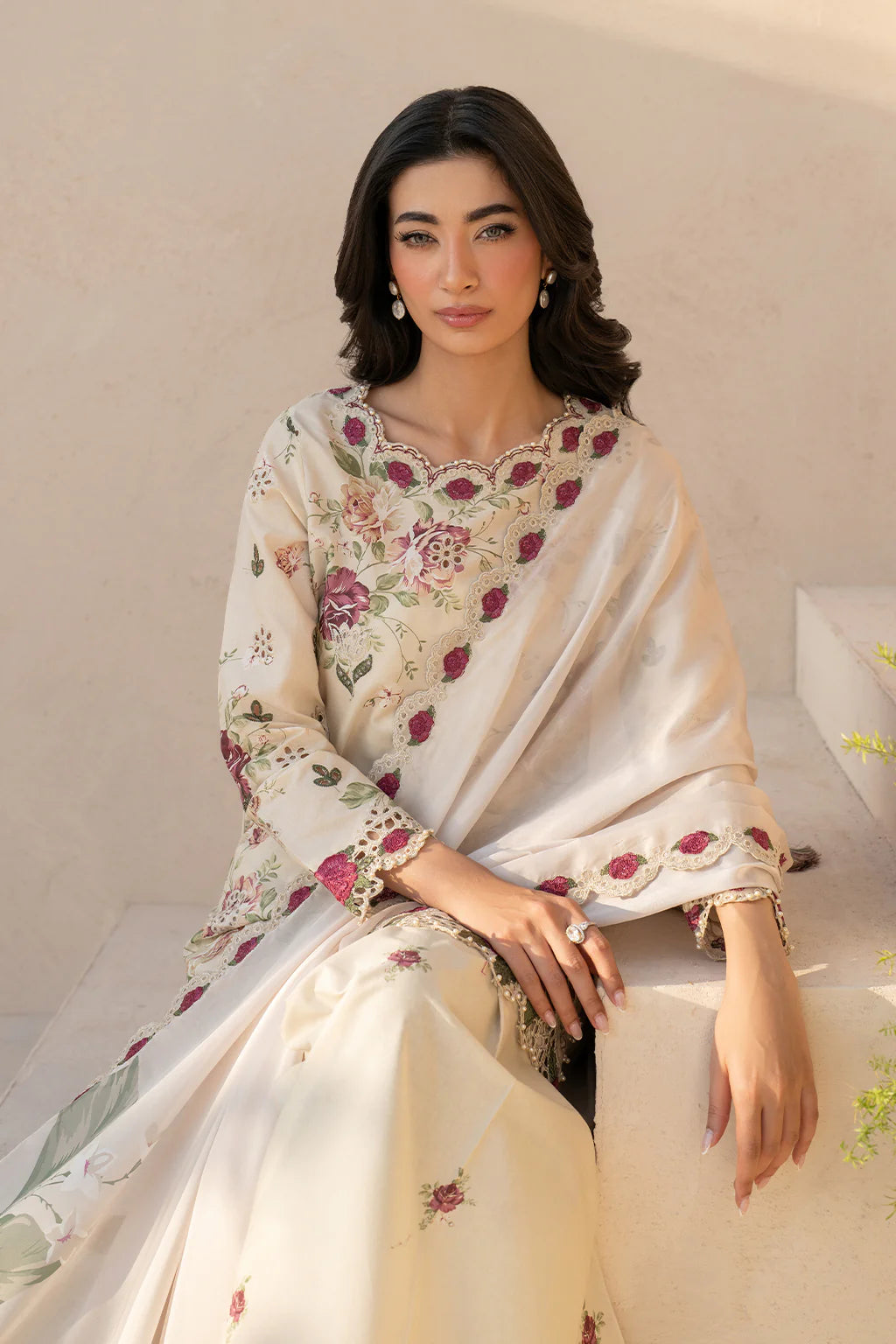 Borer Embroidered Printed Linen Suit with Silk Dupatta
